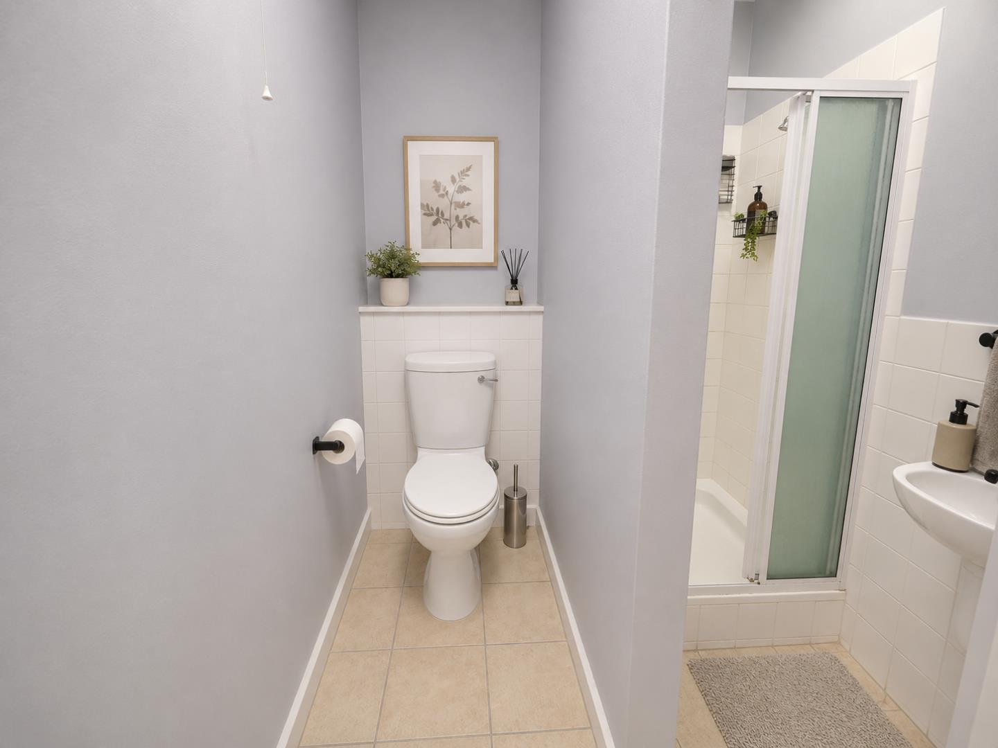 765737_14.2_Room_2_Ensuite_with_shower.png