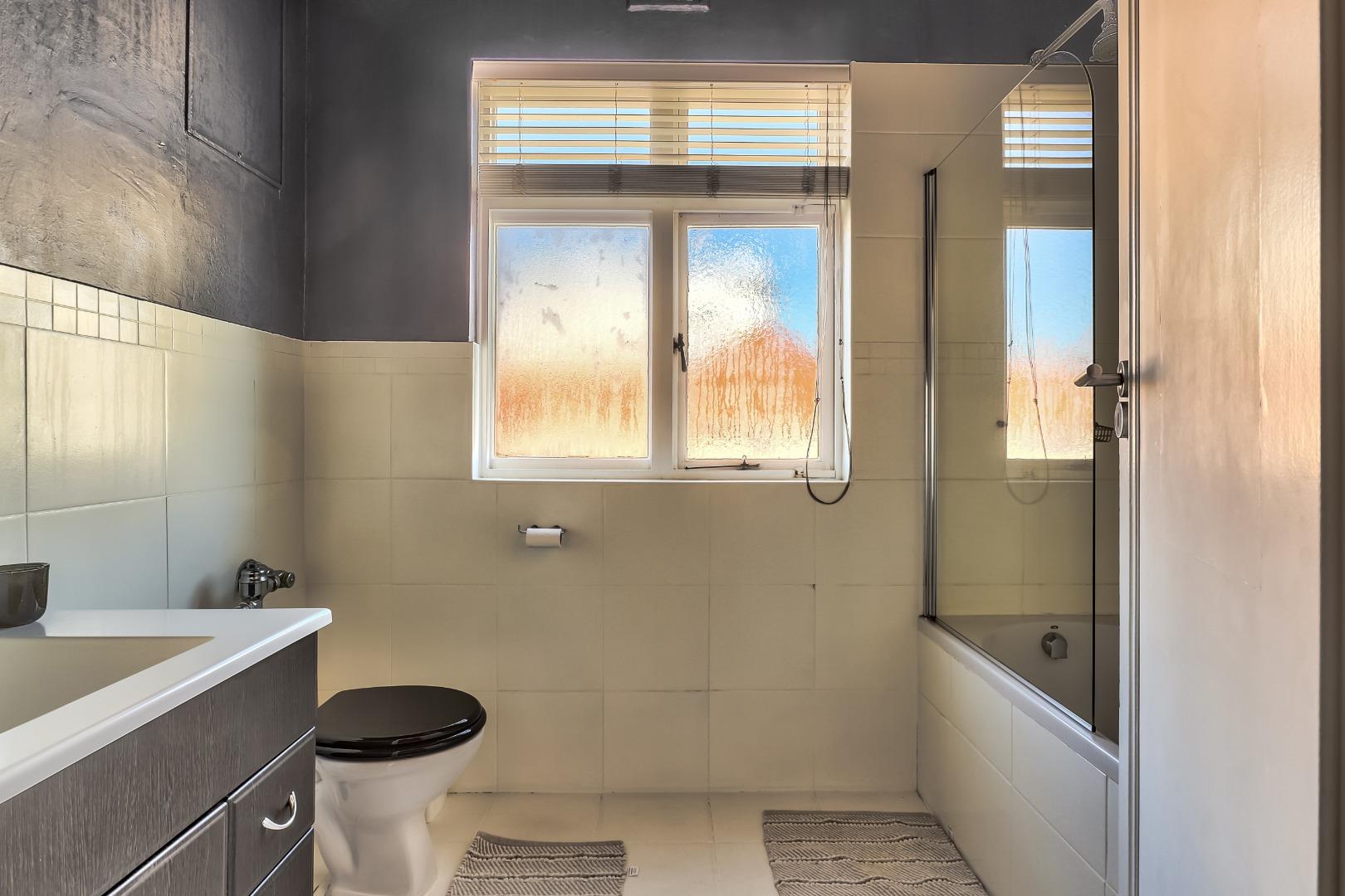 729189_bathroom2.jpeg